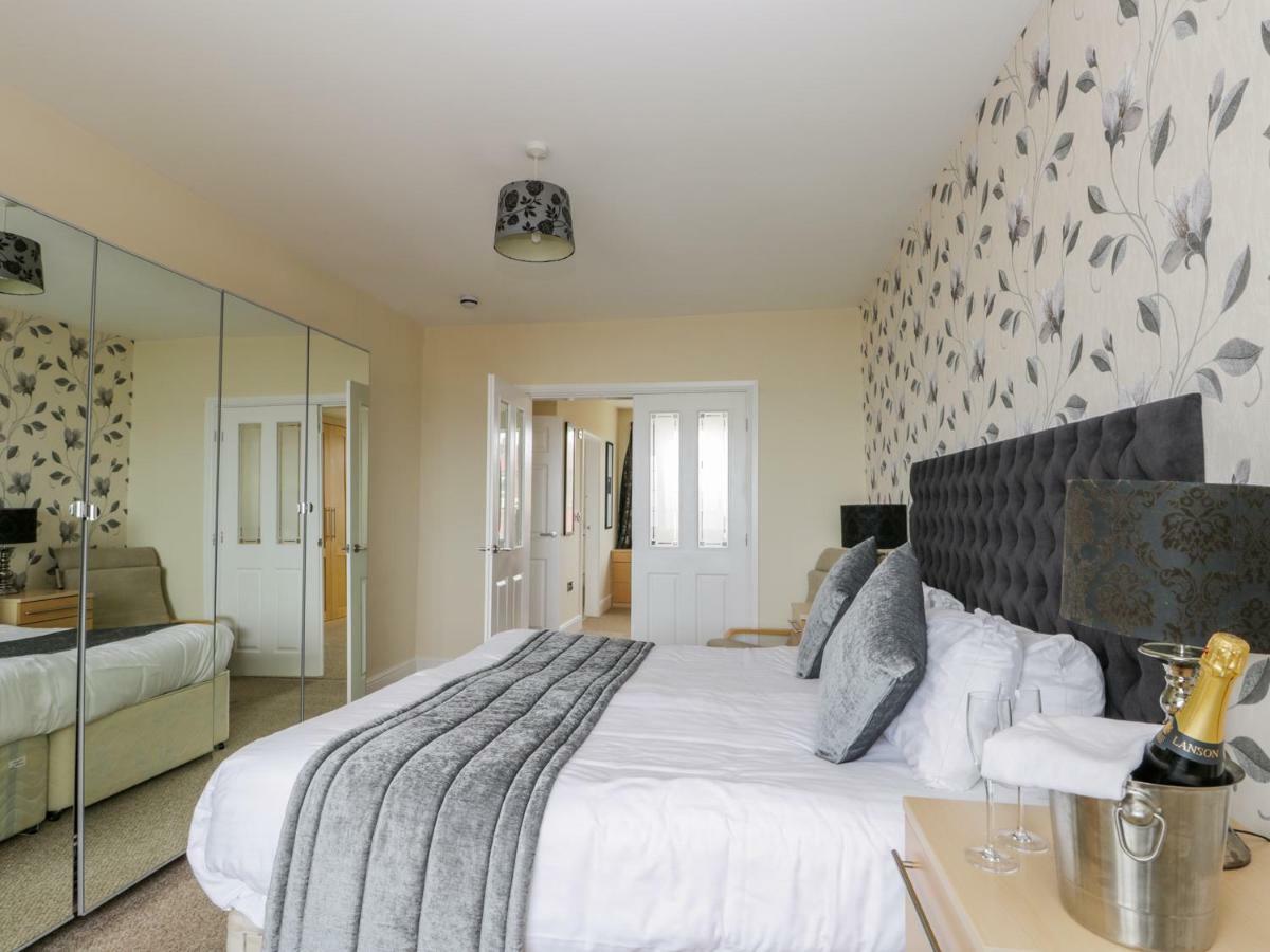 The Gansey Girl Apartment Bridlington Exterior photo